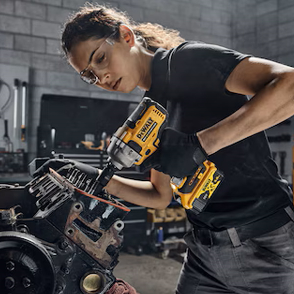 Boulonneuse à chocs compacte 1/2'' XR 18V brushless 812 Nm Dewalt DCF891NT-XJ - en coffret TSTAK sans batterie ni chargeur