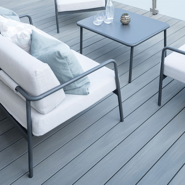 Lame de terrasse en bois composite Atmosphère finition brossée - Silvadec - 138,0 mm x 23,00 mm - Longueur 4,00 m - Gris Cayenne