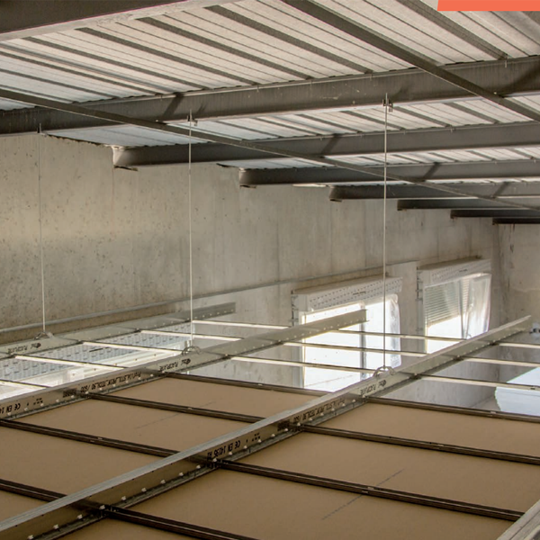 Profilé d'ossature métallique Placo Stil Prim Tech pour plafond longue portée - long. 4,00 M