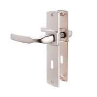 Ensemble poignée de porte à clé en L Vachette Artis - chrome velours - entraxe fixation 195 mm - carré 7 mm