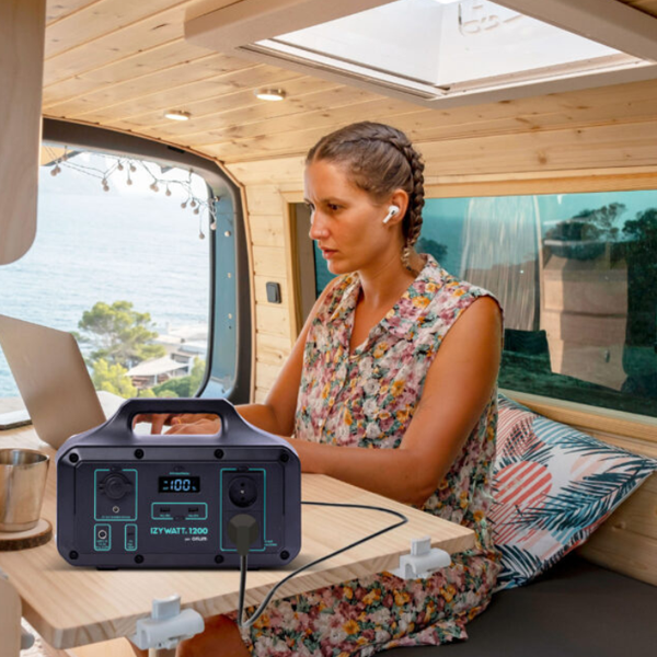 Station électrique portable IZYWATT 1200,0 W Orium - 4 modes de charge - 7 prises de sortie