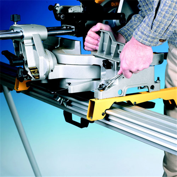 Piètement pour scie à onglet