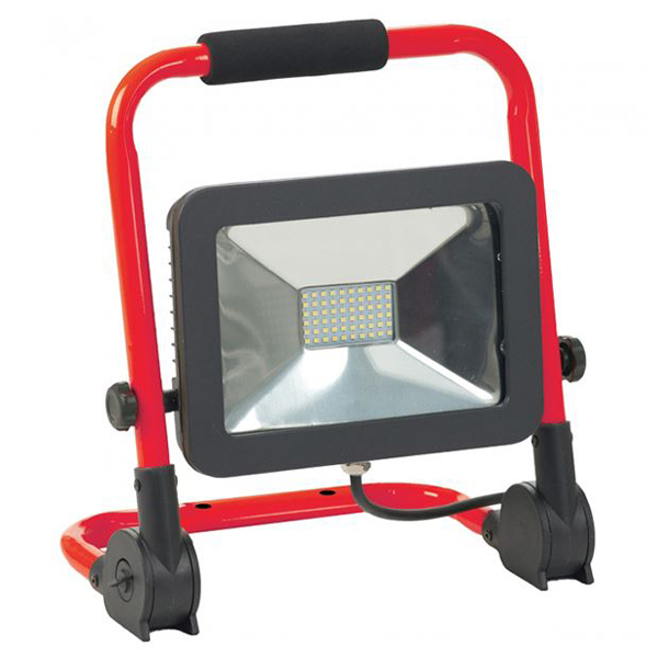 Projecteur portable Ceba 230V à LED 30W pliable 2700 lumens