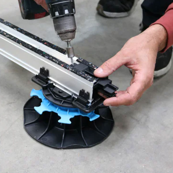 Clip de fixation Profildeck pour profilé de finition clipsable Jouplast - sachet de 8 clips