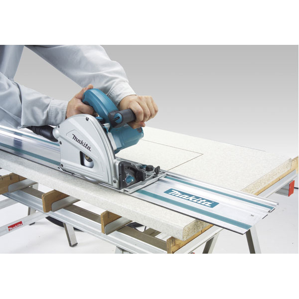 Scie plongeante makita SP6000J diamètre 165 mm 1300W avec coffret MAK-PAC