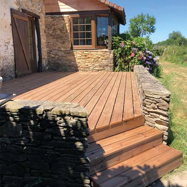 Lame de terrasse bois en Douglas lisse - Classéo - bois traité classe 3 marron - 145 MM x 28,00 MM - Longueur 4,00 M