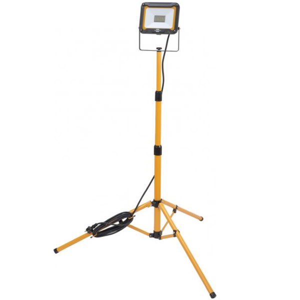 Projecteur LED Brennenstuhl Jaro sur trépied télescopique - hauteur max 1,80 m - IP65 - 2650 lm - 30 W - 5 m de câble