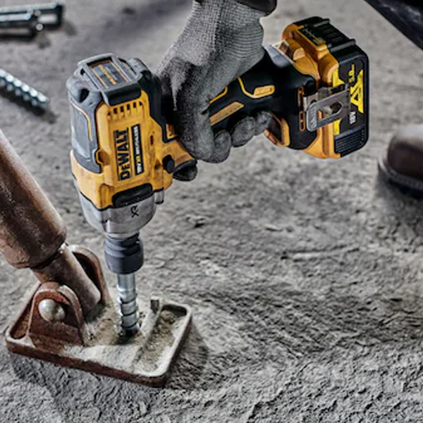 Boulonneuse à chocs compacte 1/2'' XR 18V brushless 812 Nm Dewalt DCF891NT-XJ - en coffret TSTAK sans batterie ni chargeur