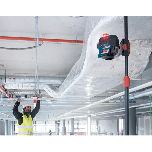 Niveau laser vert multi-lignes Bosch GLL 3-80 C Professionnal - en L-BOXX avec batterie 12V et chargeur rapide 12V