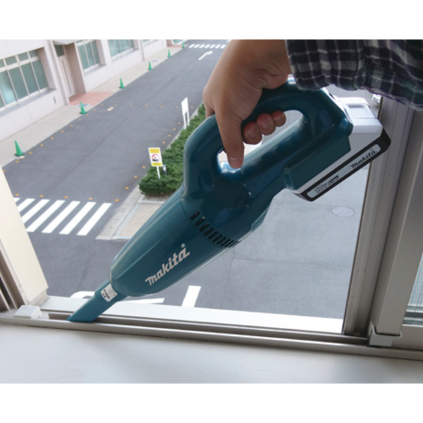 Aspirateur sans fil 18 V Li-Ion 1,3 Ah 22 mbar avec chargeur et batterie Makita