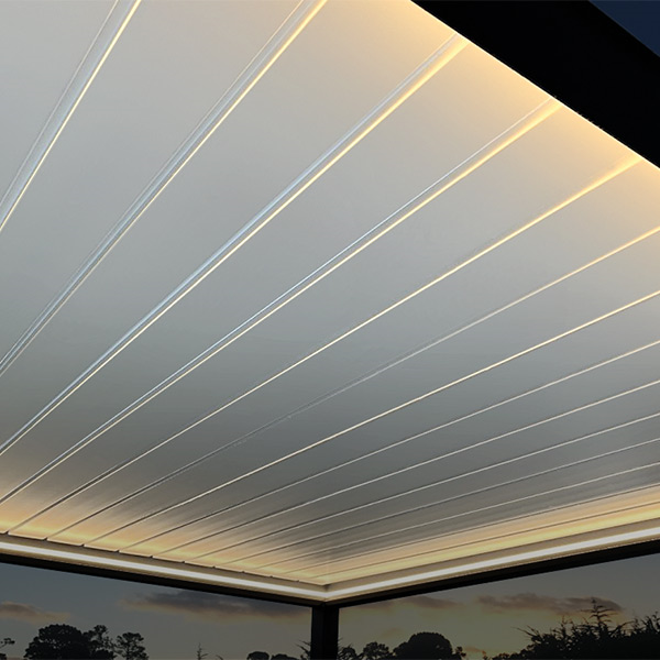 Éclairage LED encastré pour pergola bioclimatique Aluclos 3,00 m x 3,60 m