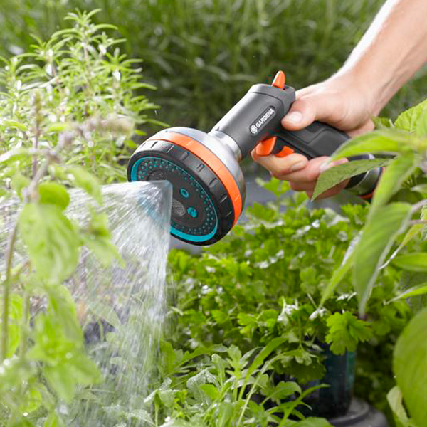 Pistolet d'arrosage multi-jets réglable Premium Gardena - 5 jets au choix - En métal résistant