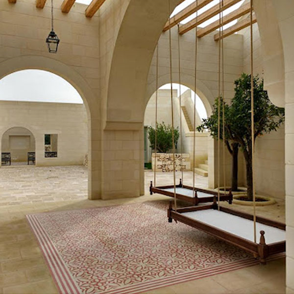 Carrelage extérieur en grès cérame effet pierre - Pietra Di Lecce version Grip - 80,5 cm x 80,5 cm - ép.9,00 mm