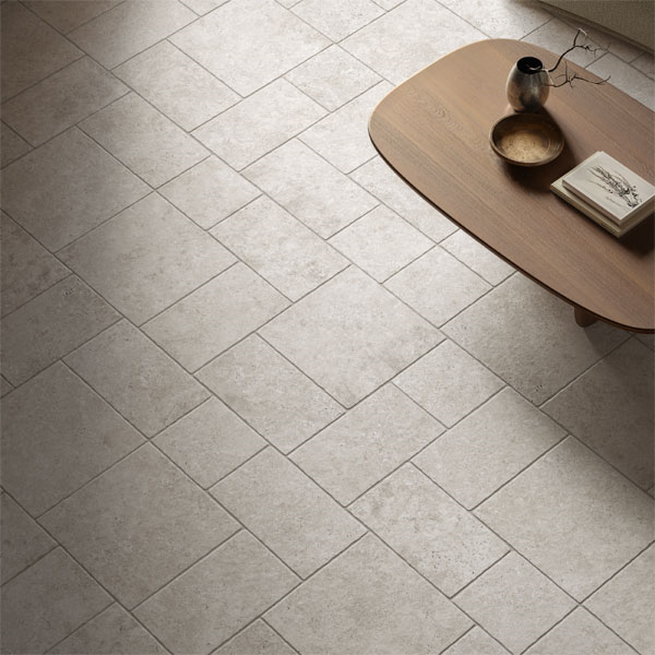 Carrelage effet pierre en grès cérame avec bords rustiques - Pierre Éternelle GRIP R11B - 50,0 cm x 50,00 cm - ép. 9,00 mm - Gris