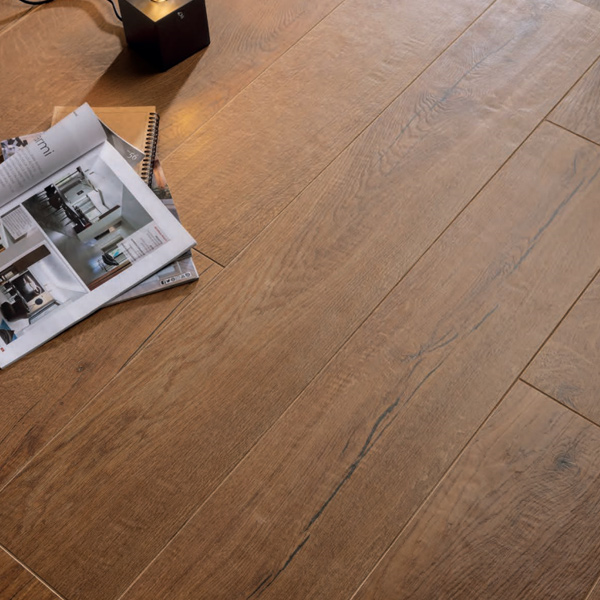 Carrelage imitation bois pour sol intérieur - Grès cérame émaillé et rectifié - Le Doghe - 120,0 CM x 20,0 CM - ép. 9,00 MM - Mogano