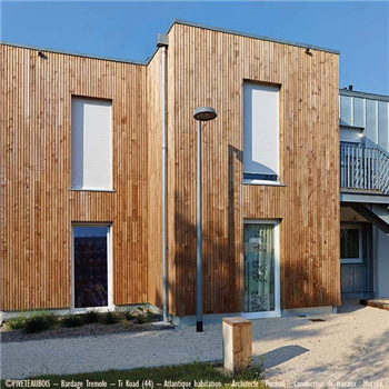 Bardage en Douglas Traité Classe 3 marron TREMOLO - 22,00 MM x 135 MM - Longueur 4,00 M