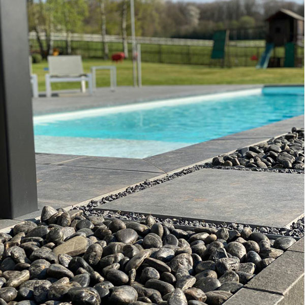 Galet calcaire rond Pebbles Black 40/60 - Sac de 25 kg