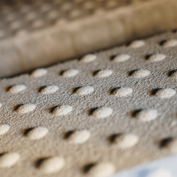 Dalle podotactile certifié NF - TACTILGRIP 6 - pierre reconstituée - 42 x 60 cm - ép. 6 cm - Granit beige