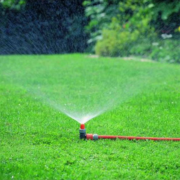 Arroseur asperseur sur pic Classic Gardena - Pluie fine 360° - Surface arrosage maximale 80 m²