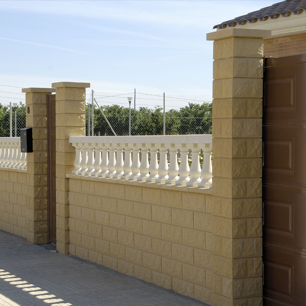 Élément de pilier bosselé en béton décoratif - Périgord - 30,0 CM x 30,0 CM x 17,0 CM