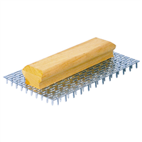 Taloche gratton 240 grandes dents 15 mm poignée bois dimensions 23 x 14 cm Taliaplast