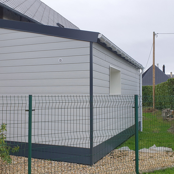 Bardage PVC extérieur imitation bois peint - Isocel Veiné Bois - 166,00 MM x 18,00 MM - Long. 4,00 M - Gris clair