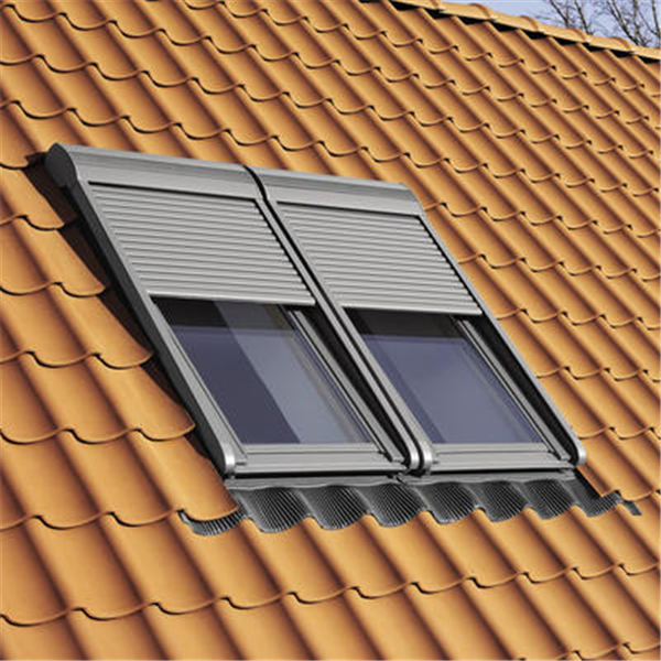 Volet roulant électrique Velux Integra SML - pour fenêtre de toit UK08 - 134,0 CM x 140,0 CM