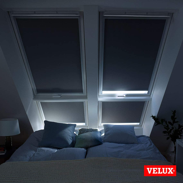 Store occultant Velux DKL pour fenêtre de toit CK04 - 55,0 CM x 98,0 CM - Noir