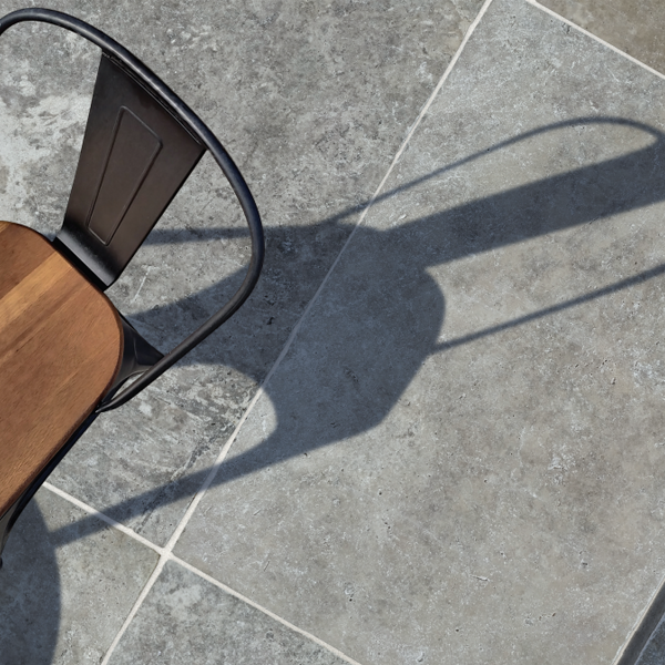 Dalle en pierre naturelle Silver pour pose collée ou scellée en extérieur - opus 4 formats - ép. 12,00 MM - Contract