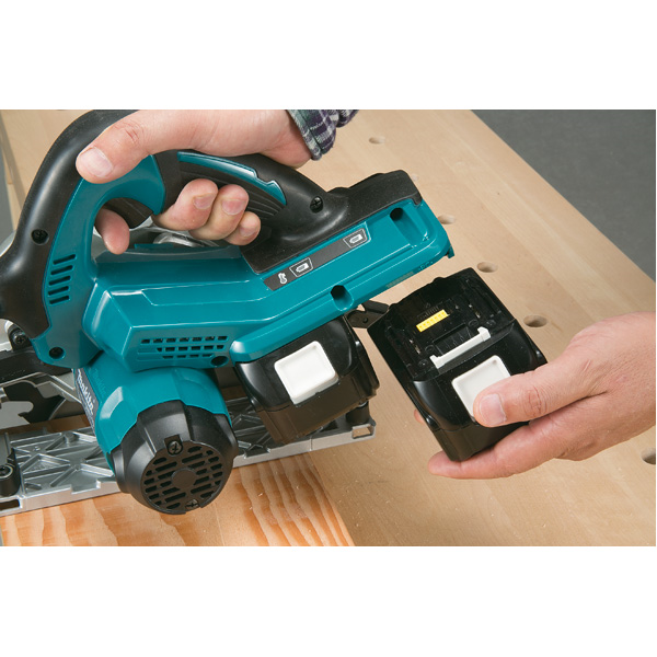 Scie circulaire à batterie Makita DHS710PT4J 36V Ø 190 mm en coffret avec 4 batteries 5.2Ah
