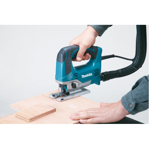 Scie sauteuse pendulaire Makita JV0600J poignée étrier 650W en coffret MAK-PAC