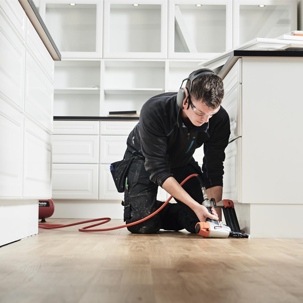 Cloueur pneumatique de finition Paslode FN1850.2 séquentiel - jauge de 18