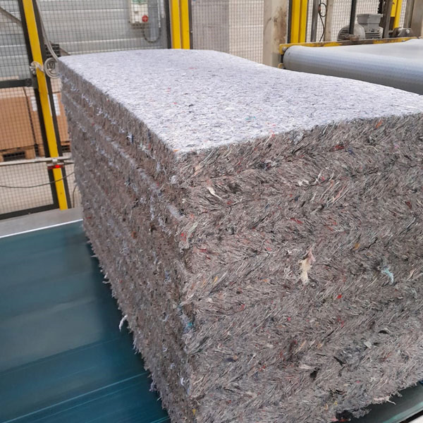 Panneau isolant en fibres textiles recyclées - Passiv Ouateco - 1,20 M x 0,60 M - ép. 100,00 MM - R2,70 m².K/W