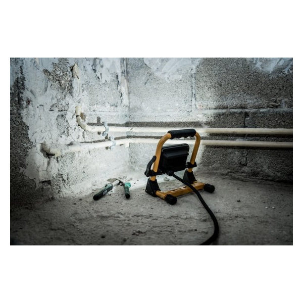 Projecteur de chantier portable à LED Brennenstuhl Jaro 5050 M - IP65 - 4400 lm - 50 W - 5 m de câble
