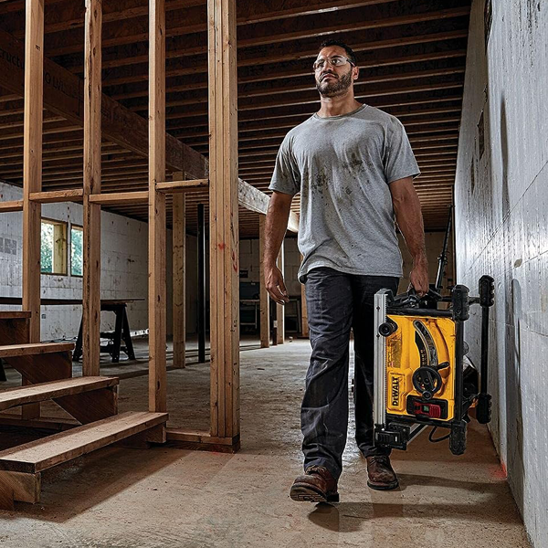 Scie circulaire sur table Dewalt DWE7485RS-QS - lame 210 mm 1850W avec piètement à roulettes