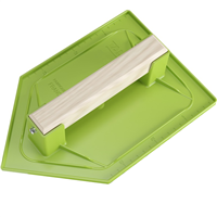Taloche pointue de maçon en ABS vert avec plateau alvéolé Taliaplast - 27,0 CM x 18,0 CM