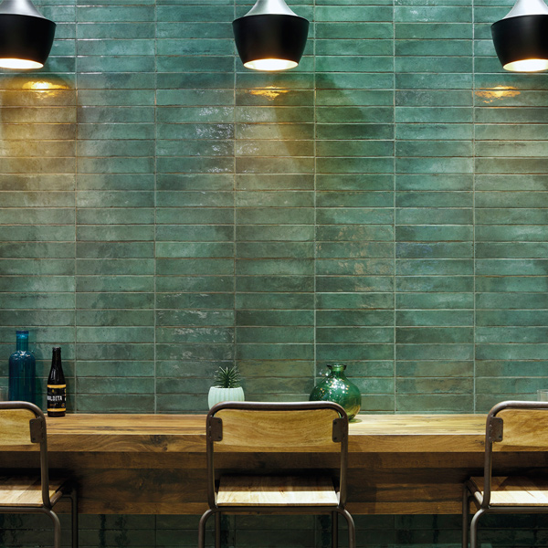 Faïence brillante effet zellige - Raku - 27,0 CM x 6,0 CM - ép. 8,00 MM - Green Jade