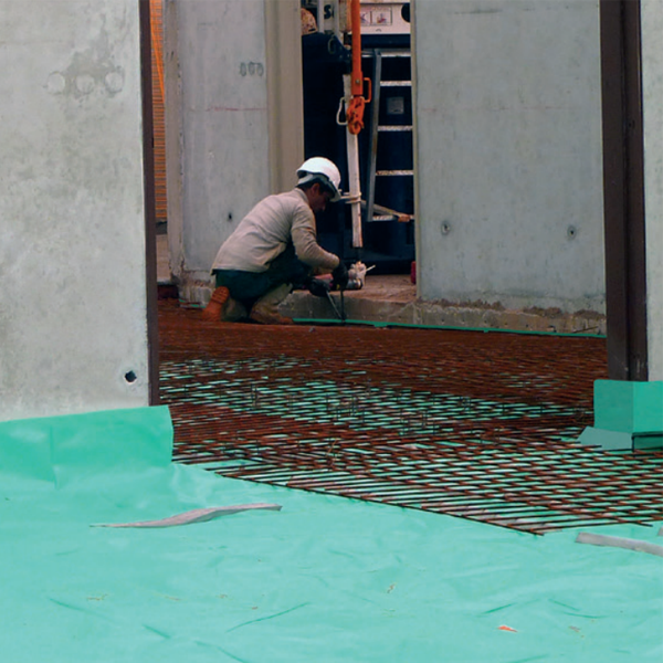 Film anti-termite et anti-remontée d’humidité Termifilm UV Plus pour dalle en béton - rouleau de 25 M x 3 M