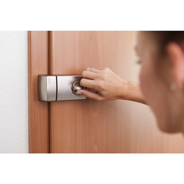 Verrou de porte réversible à bouton et cylindre - 2110 Abus argent - pour porte de 35 à 50 mm