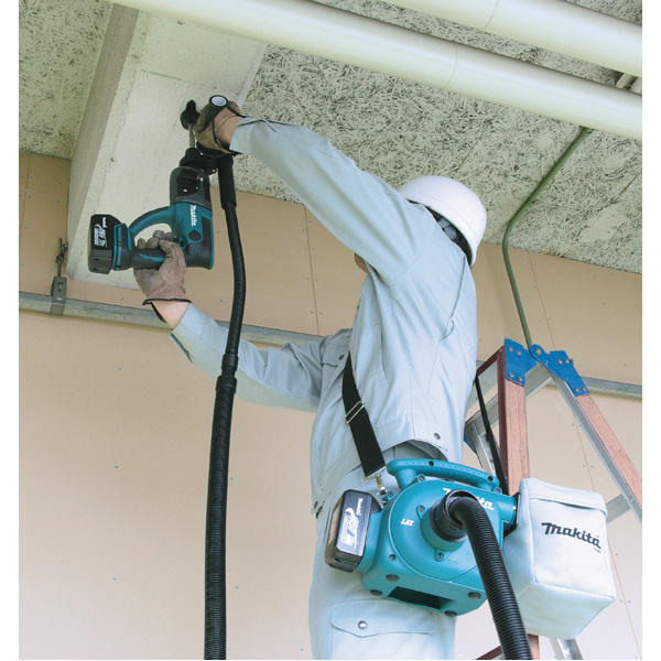 Perforateur burineur Makita DHR202RTJ SDS-Plus avec 2 batteries 5 Ah 18 V Li-Ion et chargeur DC18RC