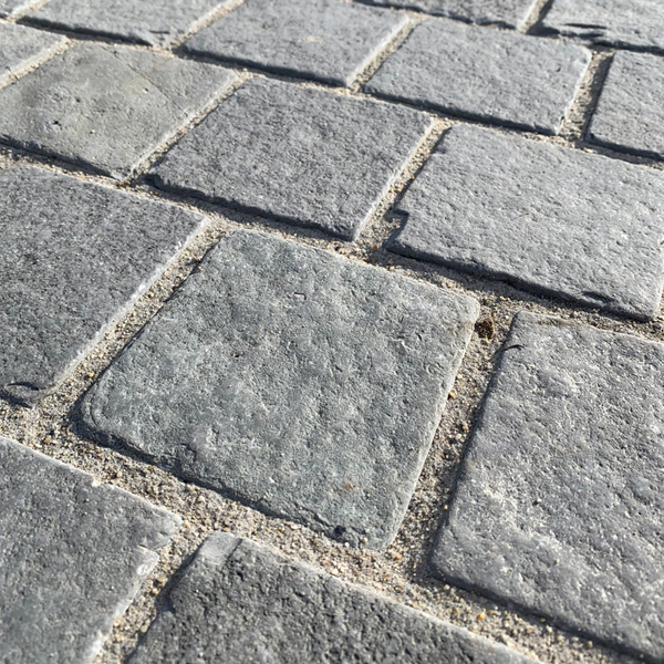 Pavé scié antique décoratif en pierre naturelle CALCAIRE BESTONE - gris - 12x12 cm ép. 4 cm