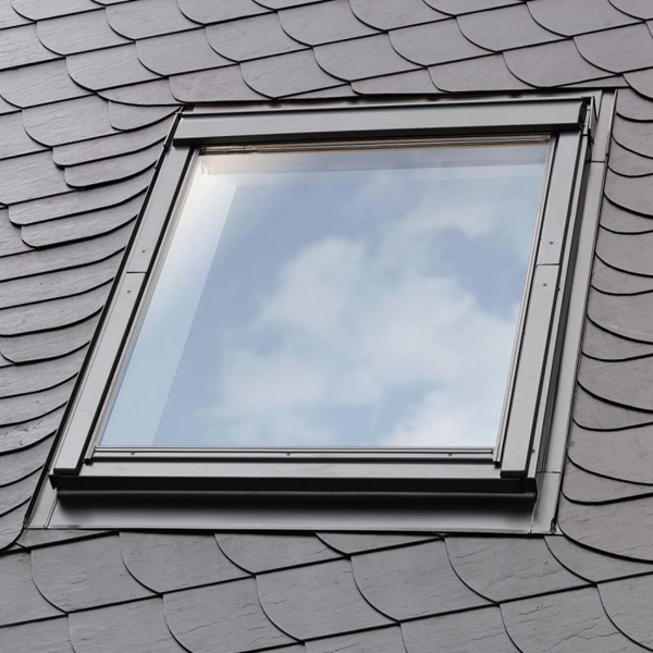 Raccord de rénovation sur ardoise Velux EL6000 avec isolant pour fenêtre de toit CK02 de 55,0 CM x 78,0 CM