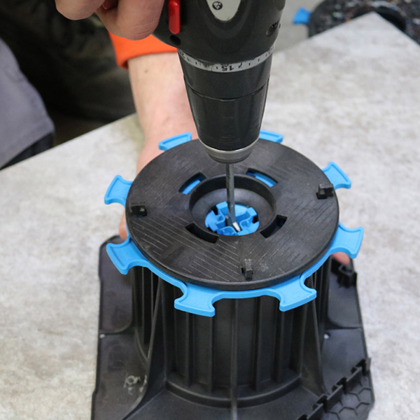 Embout de réglage en acier pour plots Cleman Jouplast