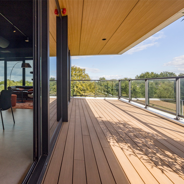 Lame de terrasse en bois composite Atmosphère finition brossée - Silvadec - 138 MM x 23,00 MM - longueur 4,00 M - Brun Lima