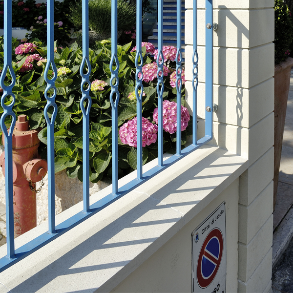 Chaperon de mur à double pente en béton - Blanc - 50,0 CM x 25,0 CM x 5,00 CM