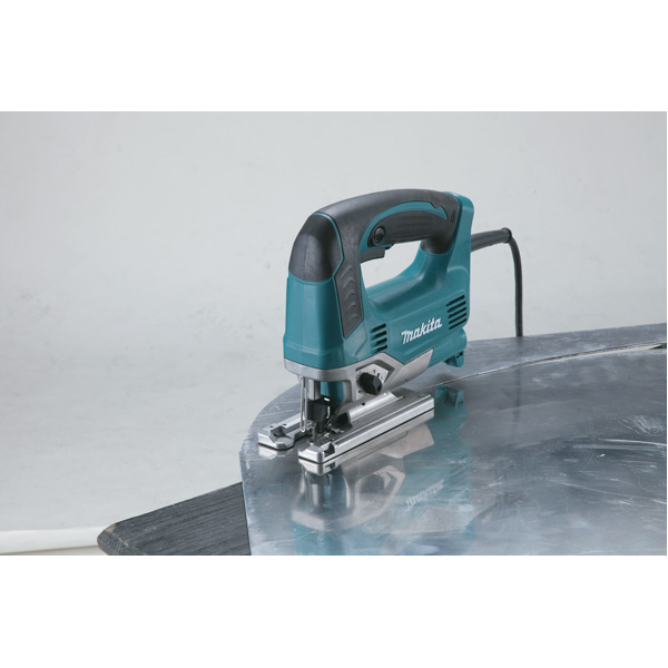 Scie sauteuse pendulaire Makita JV0600J poignée étrier 650W en coffret MAK-PAC