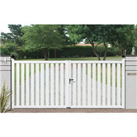 Portail PVC sur mesure Indus CV 08 - Battant ou coulissant - Ajouré avec cadre en aluminium vissé intégré
