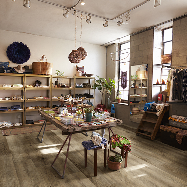 Lame de vinyle rigide à clipser CLIP 55 EDILIS avec sous-couche intégrée pour sol intérieur - Peak - 18 CMx122 CM ép.5.5 MM