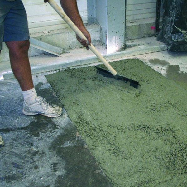 Épandeur à béton avec crochet releveur - douille de 29 mm - Longueur 500 mm