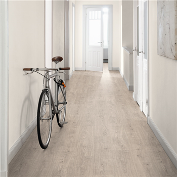 Parquet stratifié Aqua Classic 8/33 - 4 chanfreins avec système Aqua CLIC it! 24h - 193 x 8 x 1292 mm - Chêne Berdal Gris